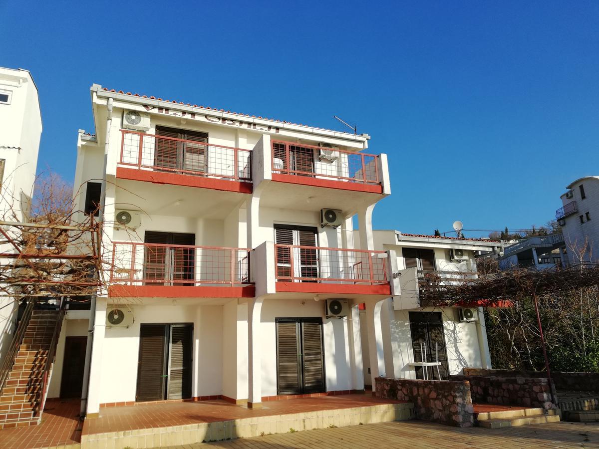 Guesthouse Obala Sutomore Bagian luar foto
