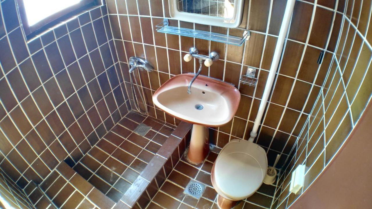 Guesthouse Obala Sutomore Bagian luar foto